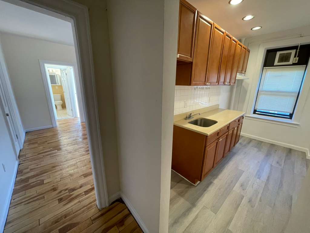 Apartment Sanford Avenue Queens, NY 11358, MLS-RD5523-6