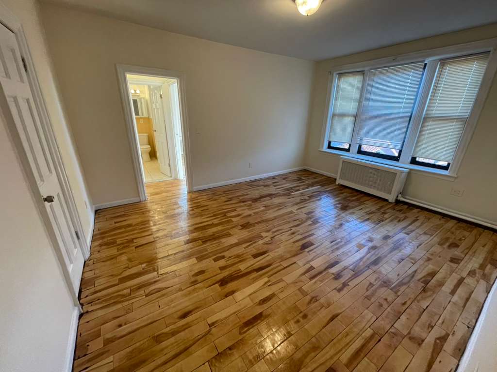 Apartment Sanford Avenue Queens, NY 11358, MLS-RD5523-7