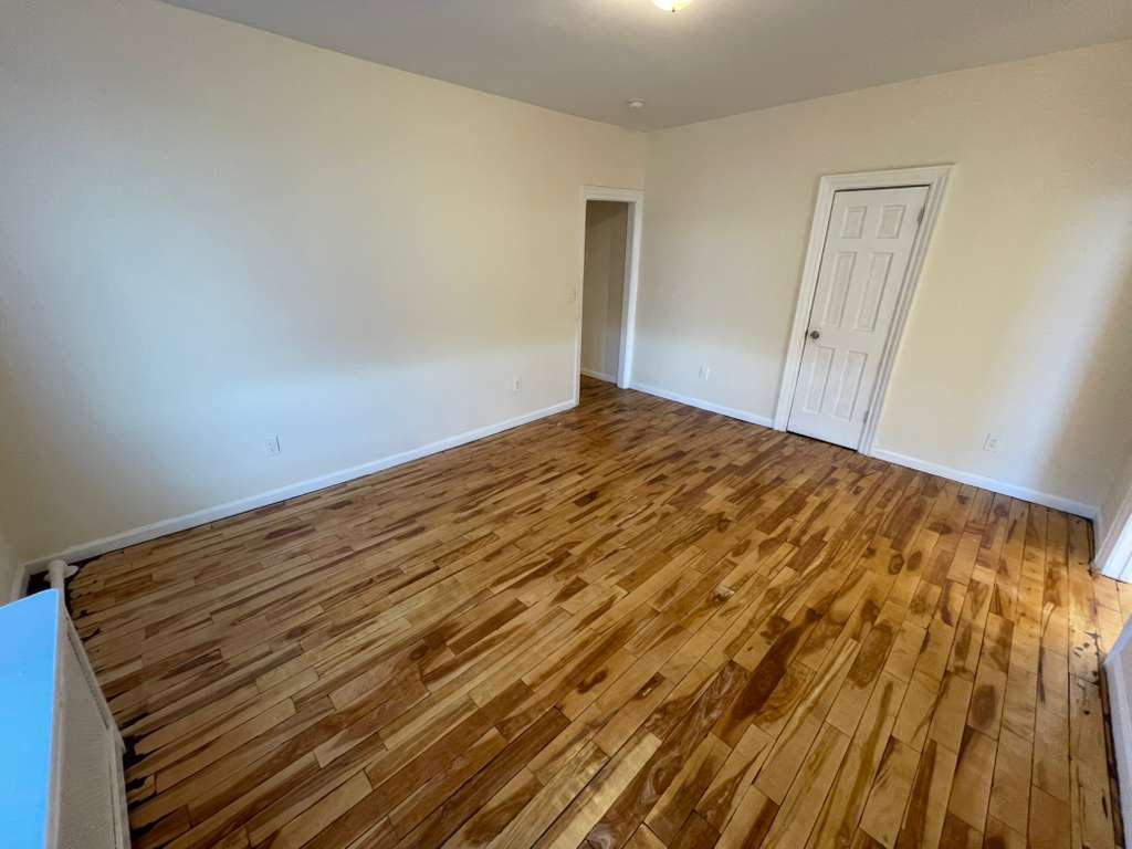 Apartment Sanford Avenue Queens, NY 11358, MLS-RD5523-11