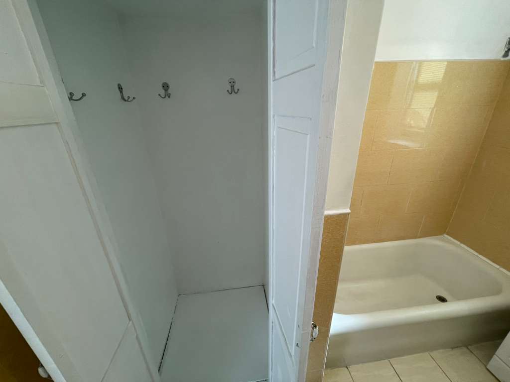 Apartment Sanford Avenue Queens, NY 11358, MLS-RD5523-16