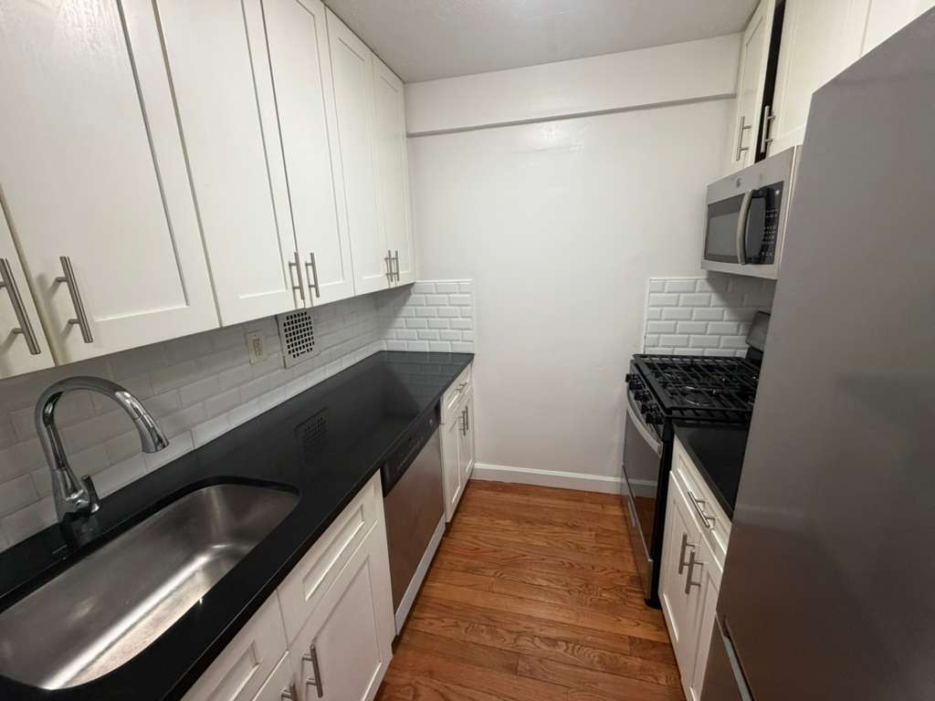 Apartment 118th Street  Queens, NY 11415, MLS-RD5541-3