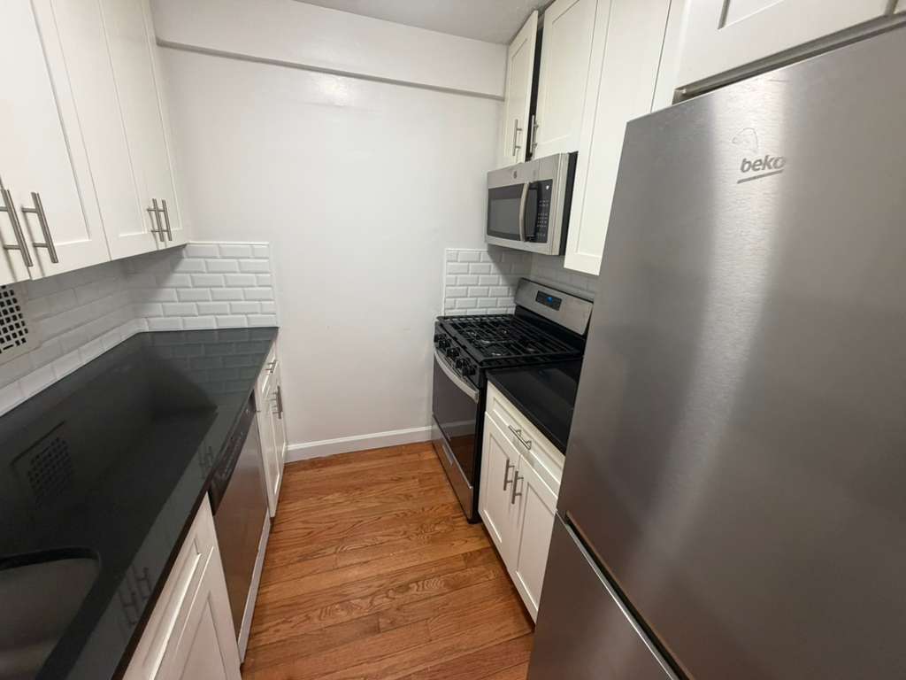 Apartment 118th Street  Queens, NY 11415, MLS-RD5541-4