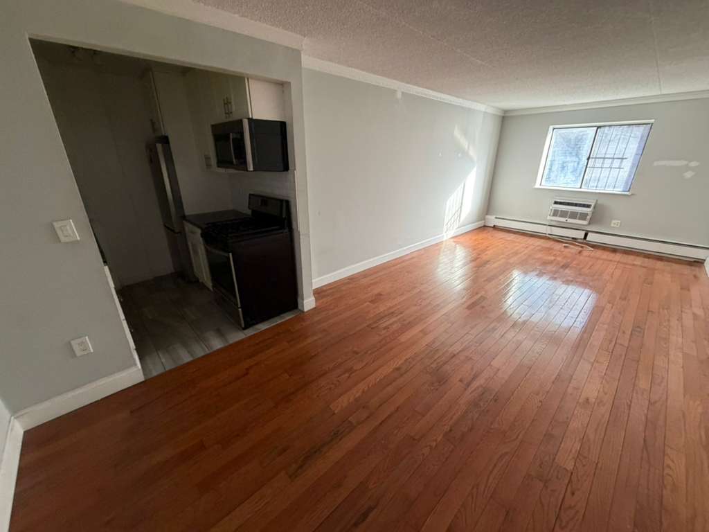Apartment 98th Place  Queens, NY 11374, MLS-RD5542-8