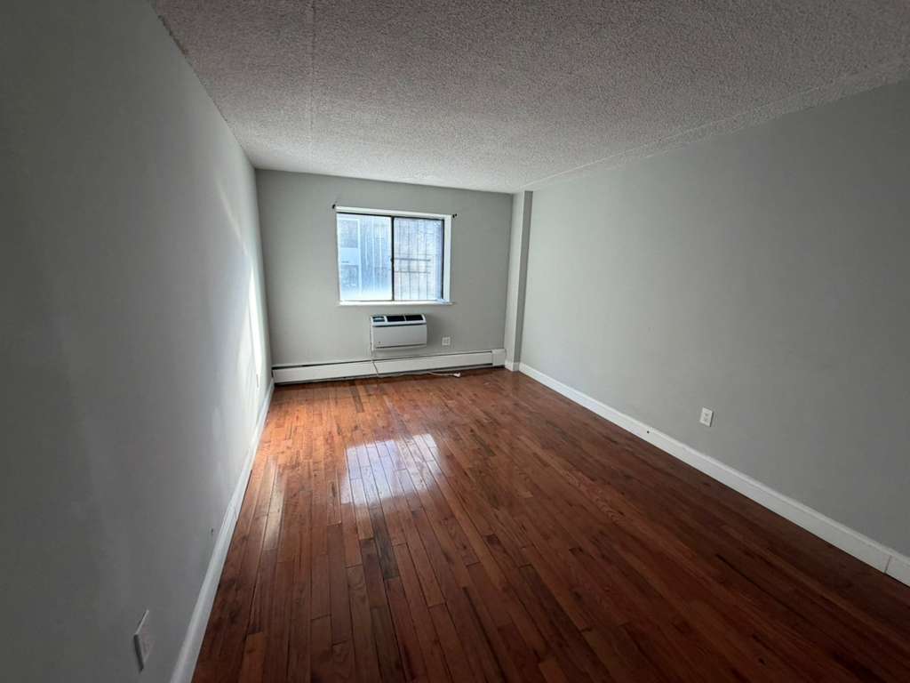 Apartment 98th Place  Queens, NY 11374, MLS-RD5542-15