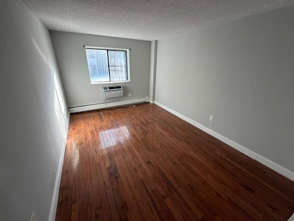 Apartment 98th Place  Queens, NY 11374, MLS-RD5542-16