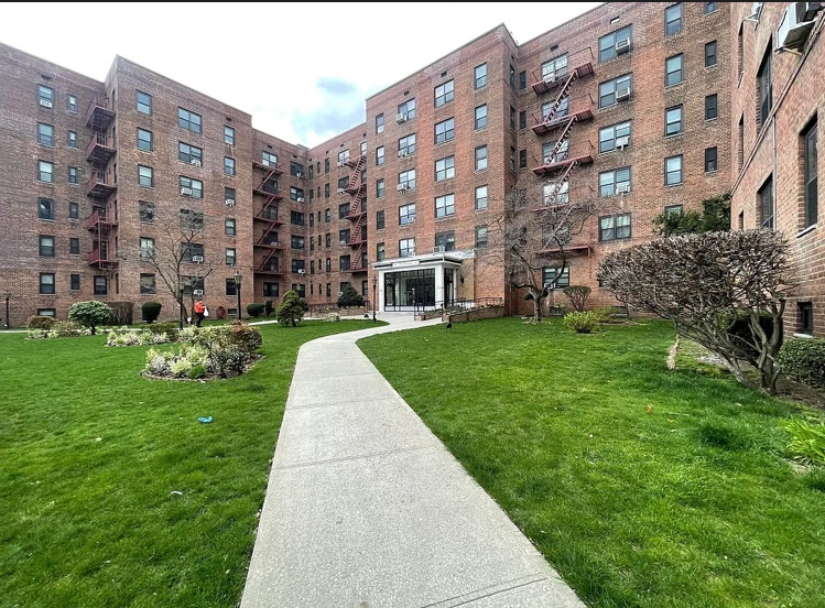  67th Road  Queens, NY 11375, MLS-RD5545-4