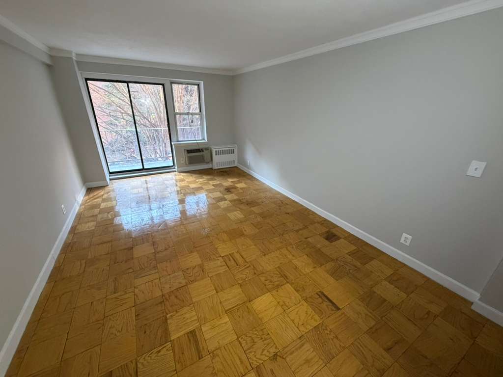 Apartment 118th Street  Queens, NY 11415, MLS-RD5547-9