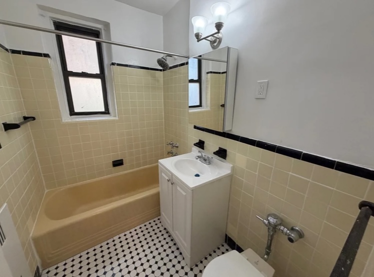 Apartment Wexford Terrace Queens, NY 11432, MLS-RD5550-18