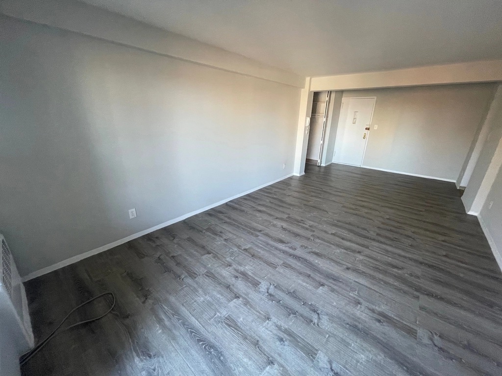 Apartment Bell Blvd  Queens, NY 11360, MLS-RD5551-11