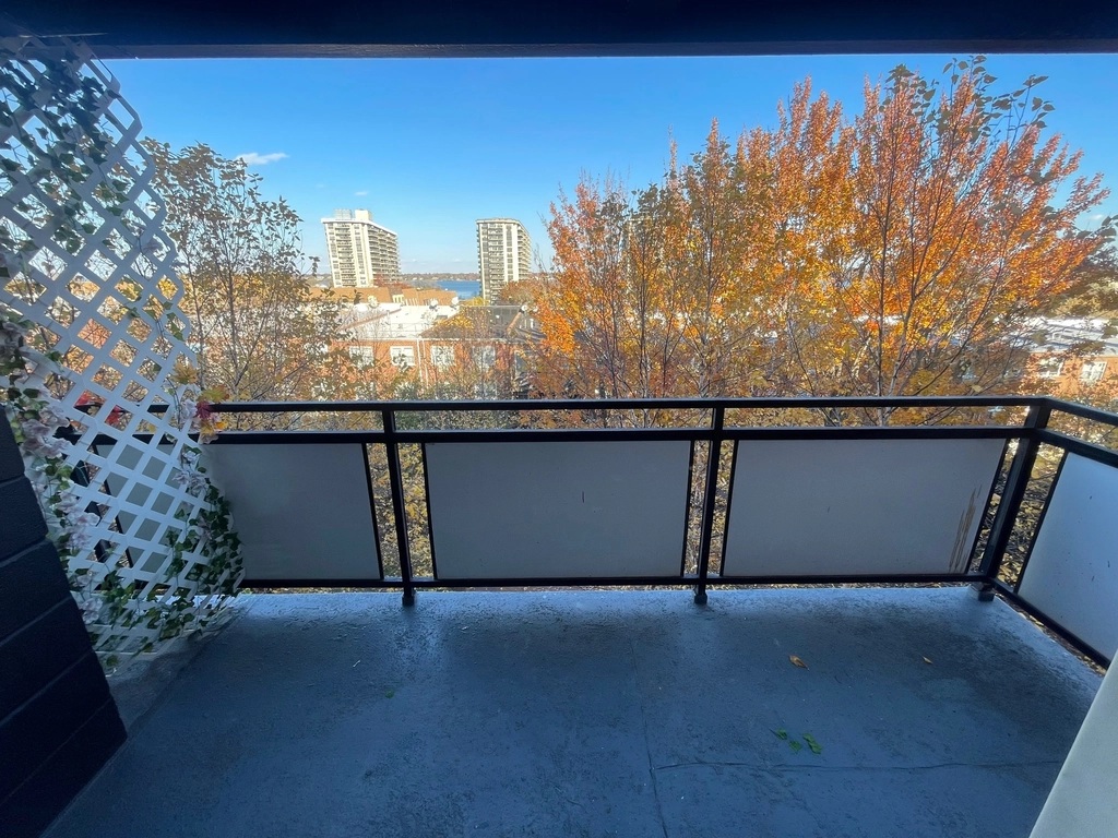 Apartment Bell Blvd  Queens, NY 11360, MLS-RD5551-17