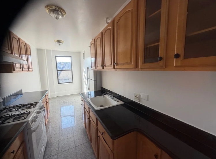 Apartment Union Tpke  Queens, NY 11415, MLS-RD5555-3