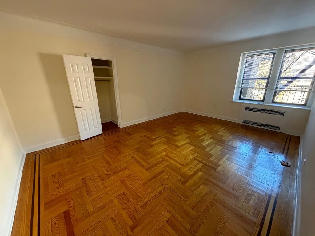 Apartment Highland Avenue Queens, NY 11432, MLS-RD5556-15