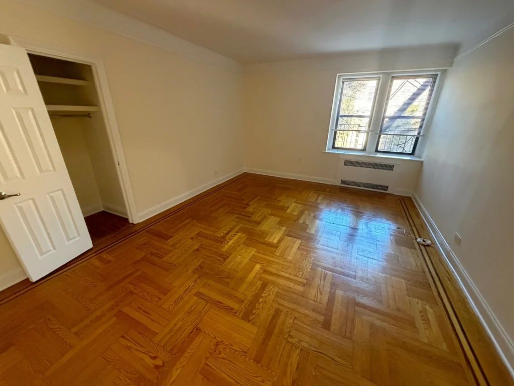 Apartment Highland Avenue  Queens, NY 11432, MLS-RD5556-20