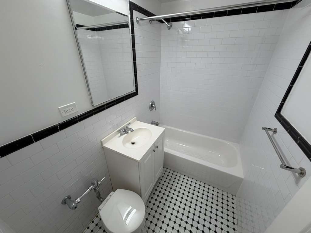 Apartment Elbertson Street  Queens, NY 11373, MLS-RD5557-14