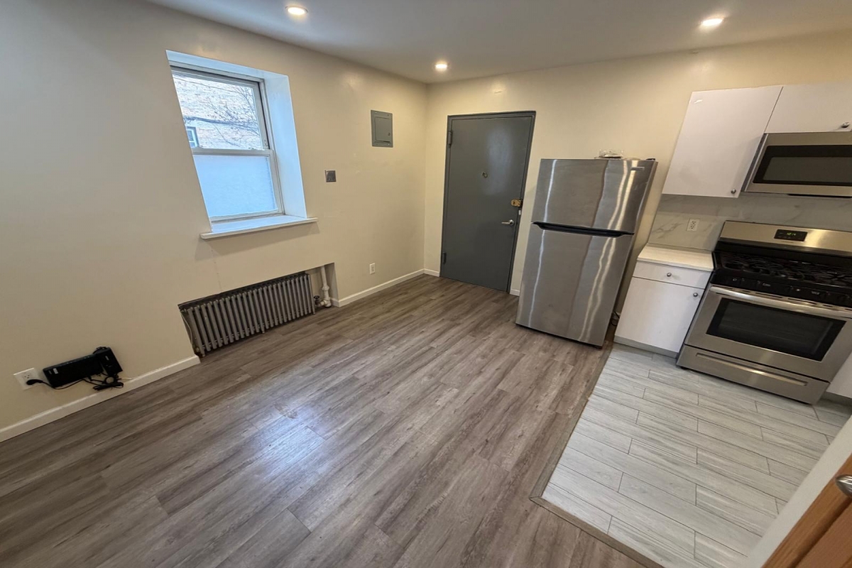  60th Street  Queens, NY 11385, MLS-RD5559-2