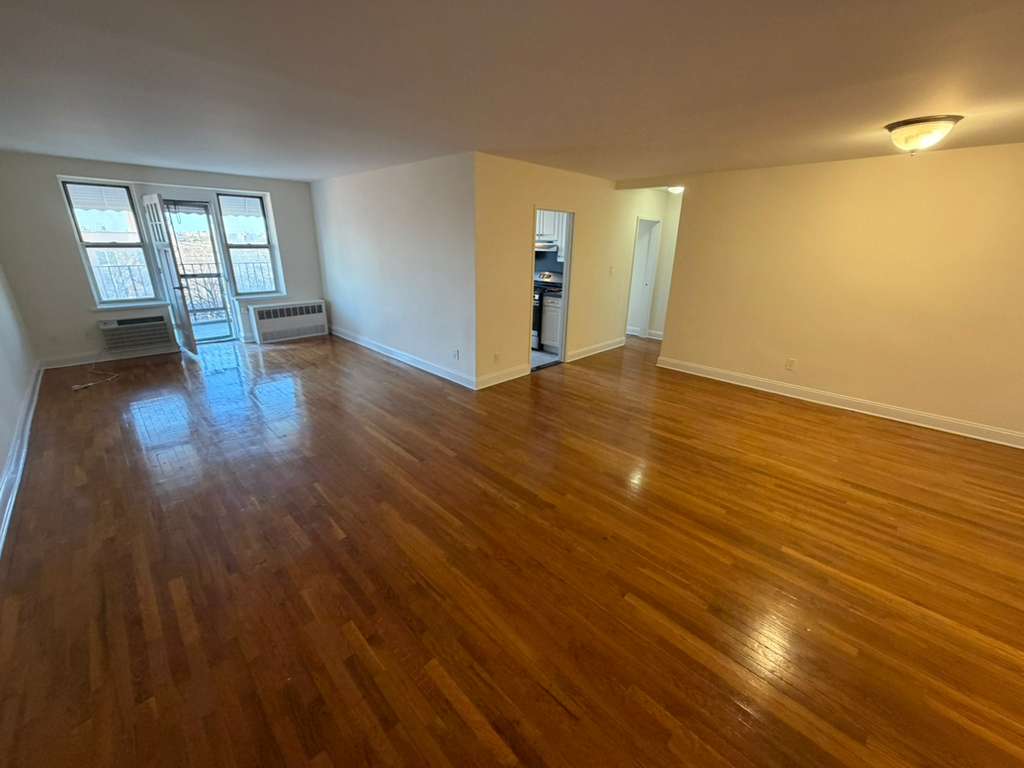 Apartment 150th Street  Queens, NY 11367, MLS-RD5561-4