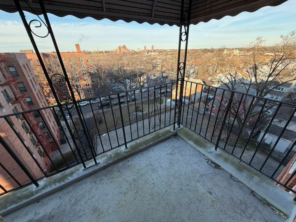 Apartment 150th Street  Queens, NY 11367, MLS-RD5561-6