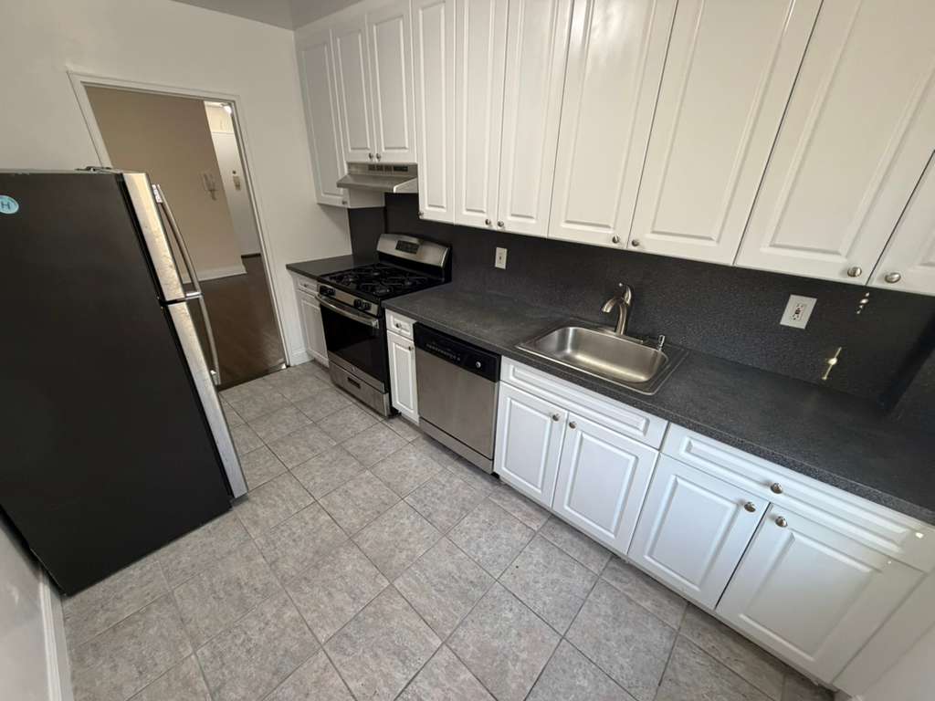 Apartment 150th Street  Queens, NY 11367, MLS-RD5562-2