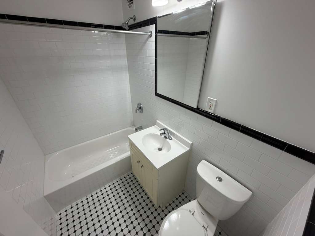 Apartment 150th Street  Queens, NY 11367, MLS-RD5562-16