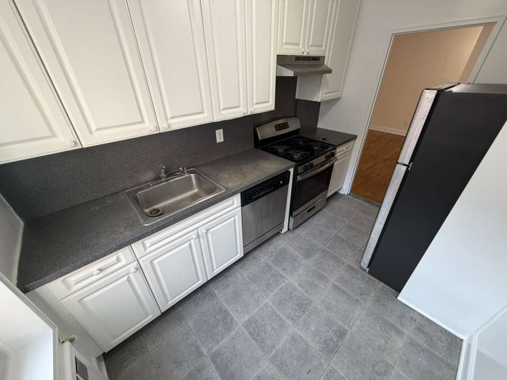 Apartment 150th Street  Queens, NY 11367, MLS-RD5564-6