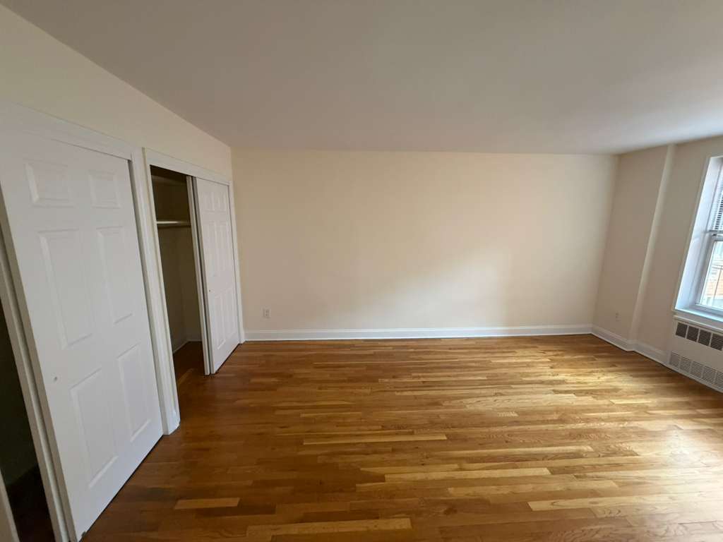 Apartment 150th Street  Queens, NY 11367, MLS-RD5564-18