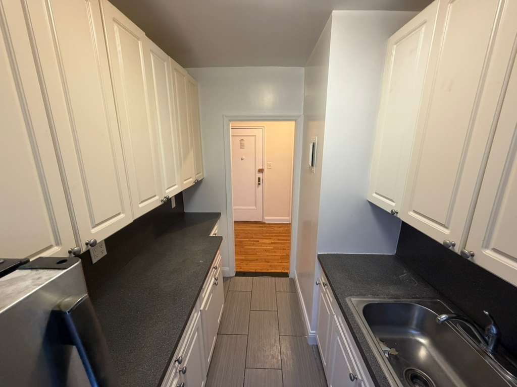 Apartment 32nd Avenue  Queens, NY 11377, MLS-RD5565-6