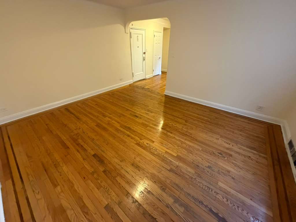 Apartment 32nd Avenue  Queens, NY 11377, MLS-RD5565-12