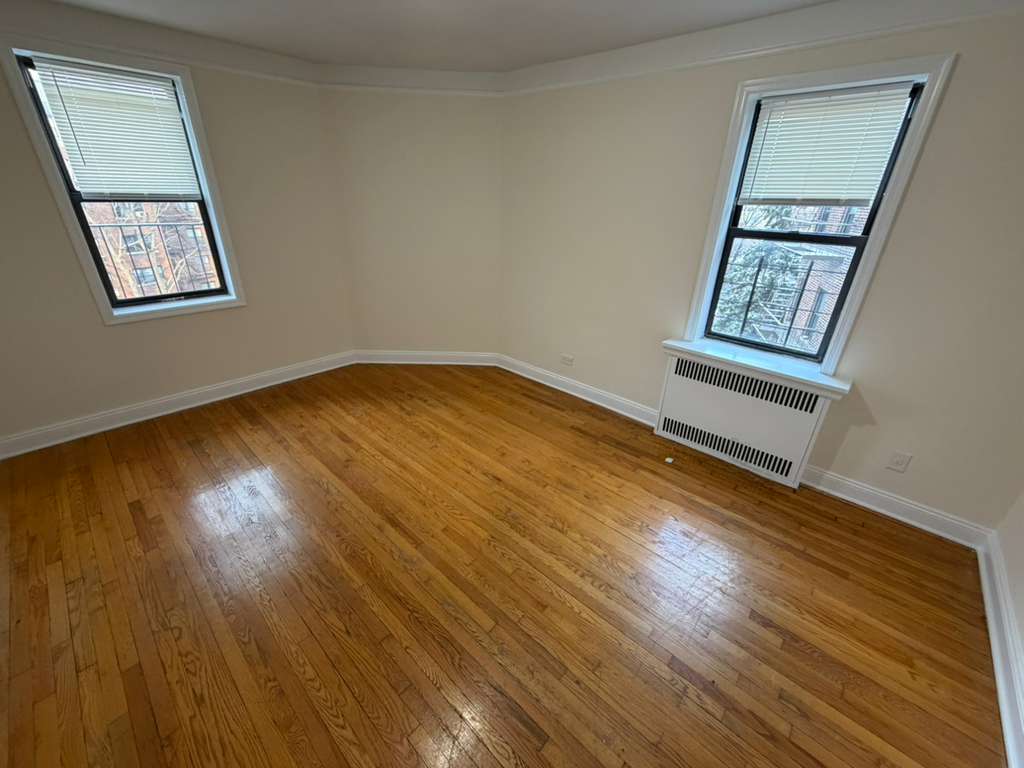 Apartment 32nd Avenue  Queens, NY 11377, MLS-RD5565-19
