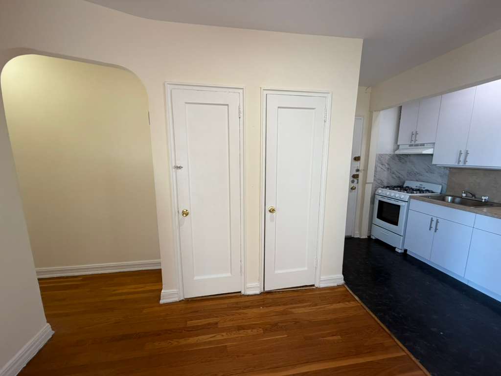 Apartment 118th Street  Queens, NY 11415, MLS-RD5574-6