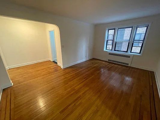 Apartment 77th Street  Queens, NY 11372, MLS-RD5598-2