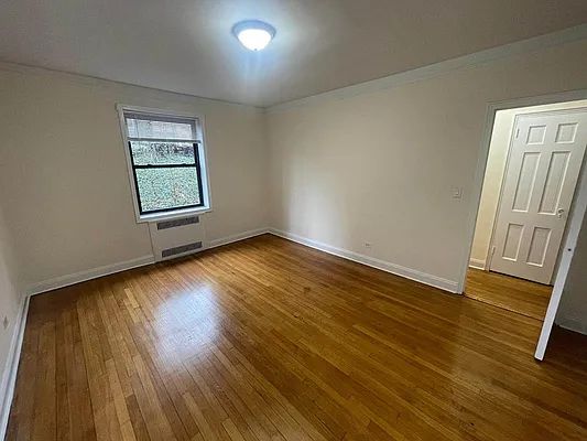 Apartment 77th Street  Queens, NY 11372, MLS-RD5598-4