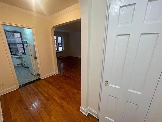 Apartment 77th Street  Queens, NY 11372, MLS-RD5598-9