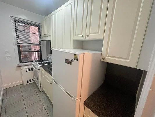 Apartment 77th Street  Queens, NY 11372, MLS-RD5598-11