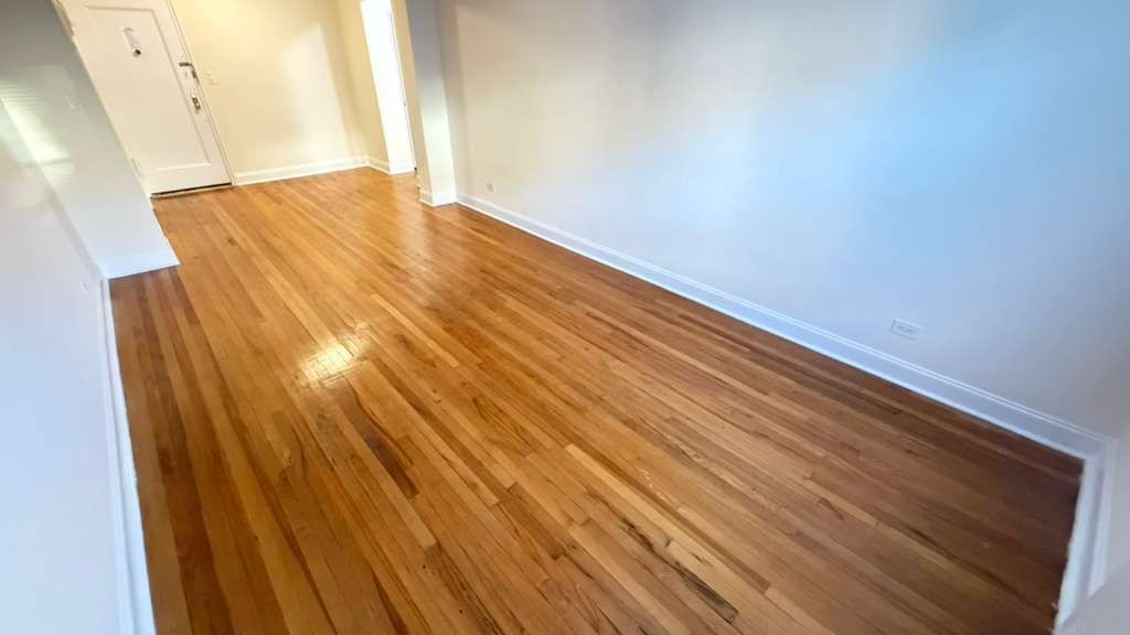Apartment 77th Street  Queens, NY 11372, MLS-RD5598-7