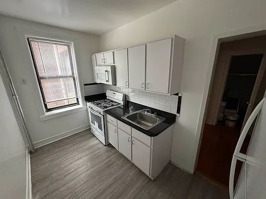 Apartment 35th Avenue Queens, NY 11372, MLS-RD5600-8