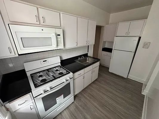 Apartment 35th Avenue Queens, NY 11372, MLS-RD5600-9