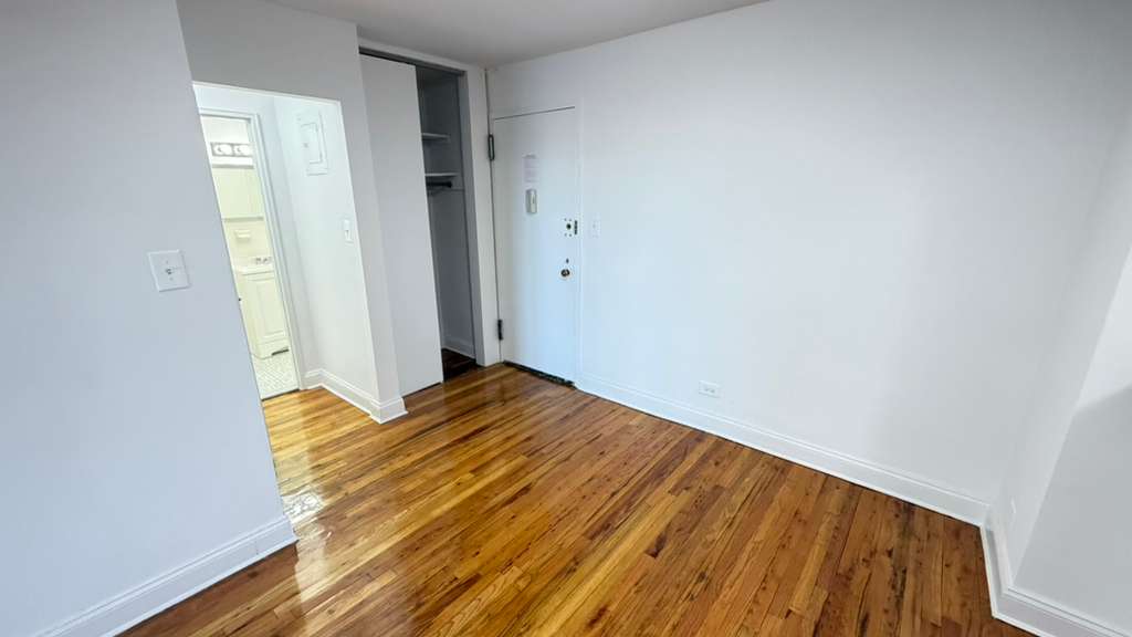 Apartment 103rd Street Queens, NY 11375, MLS-RD5606-10