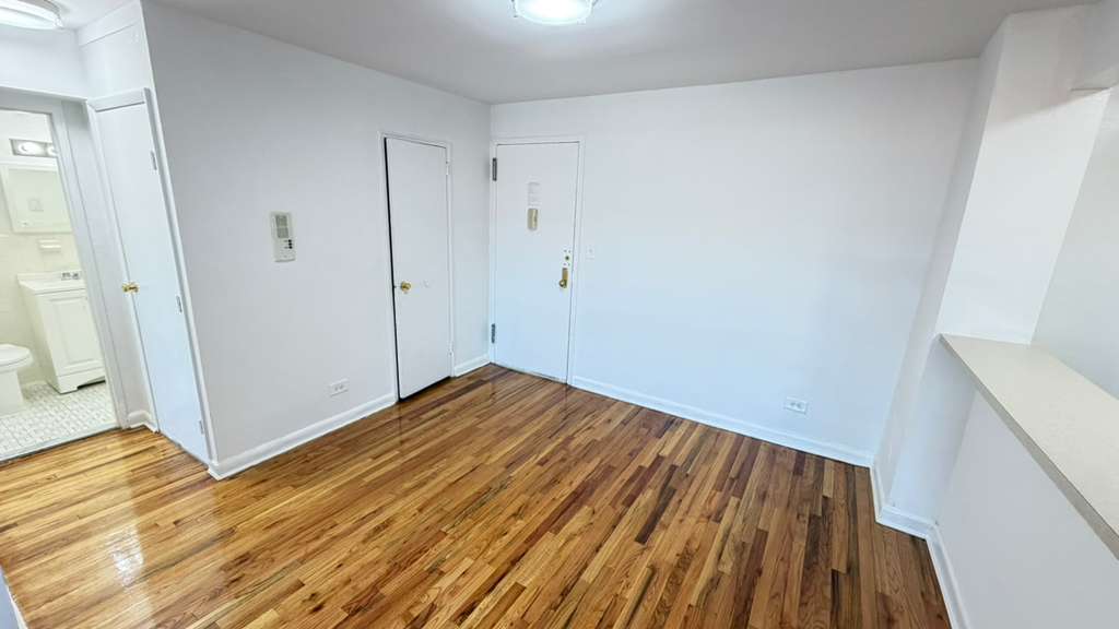Apartment 103rd Street Queens, NY 11375, MLS-RD5607-11