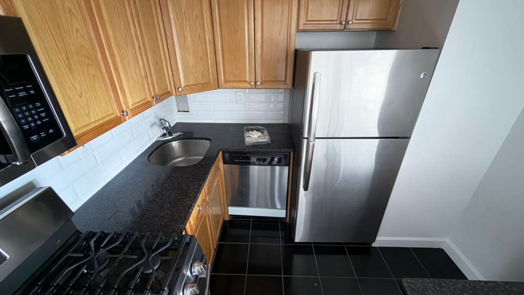 Apartment 34th Avenue  Queens, NY 11354, MLS-RD5609-4