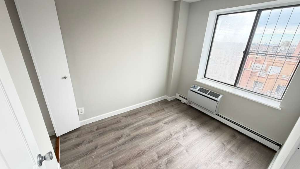 Apartment 34th Avenue  Queens, NY 11354, MLS-RD5609-11