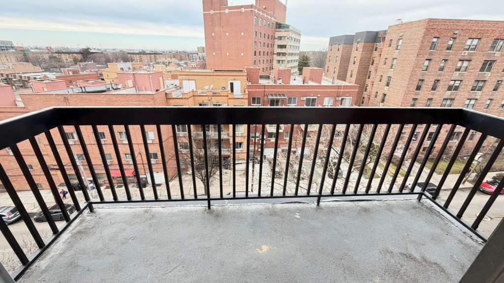 Apartment 34th Avenue  Queens, NY 11354, MLS-RD5609-19