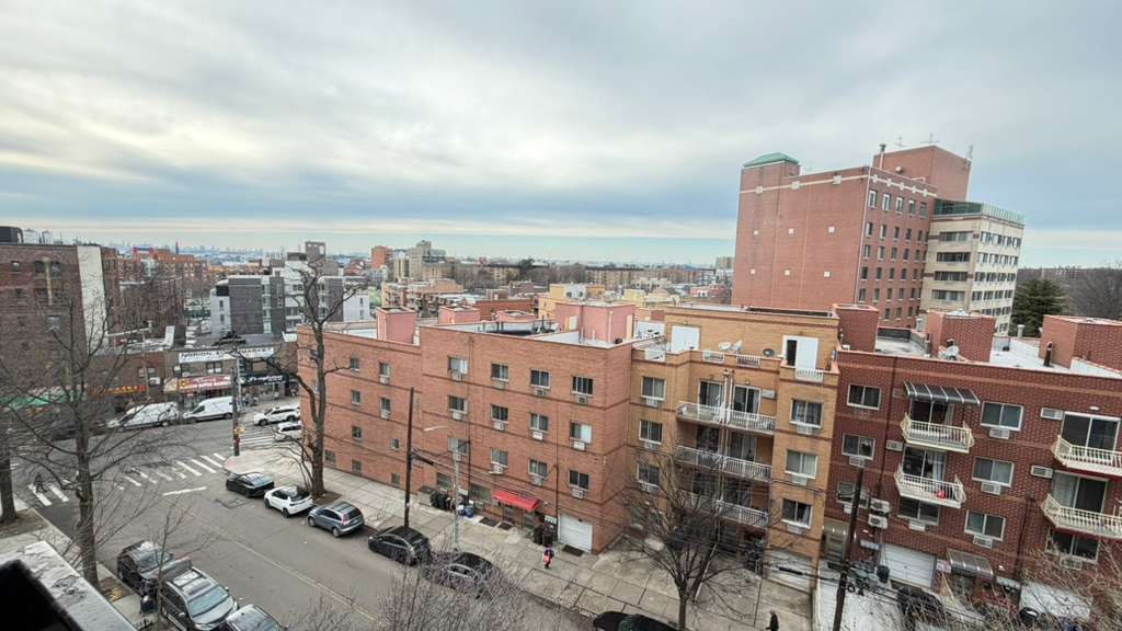 Apartment 34th Avenue  Queens, NY 11354, MLS-RD5609-20