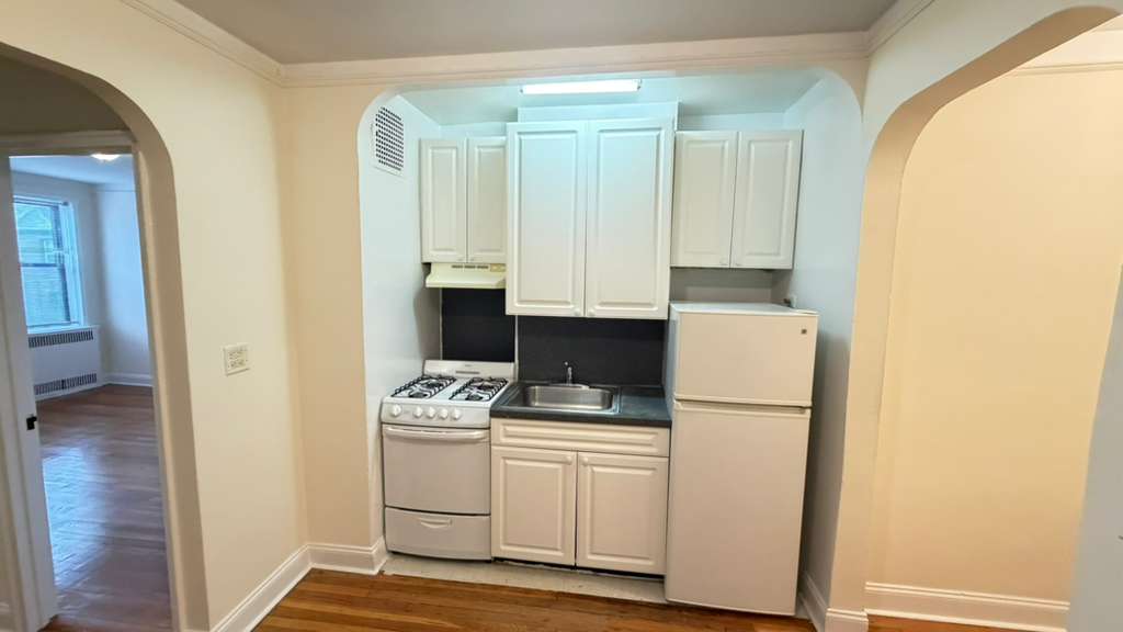 Apartment 167th Street  Queens, NY 11358, MLS-RD5610-2