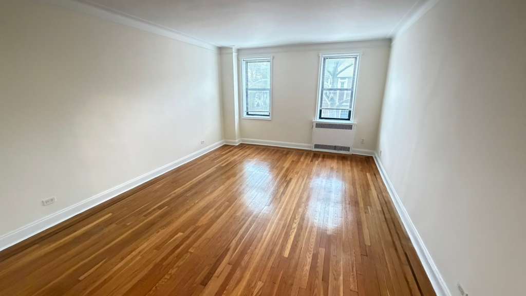 Apartment 167th Street  Queens, NY 11358, MLS-RD5610-10
