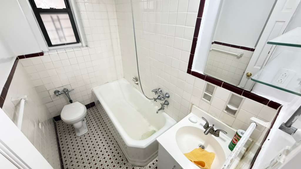 Apartment 167th Streey  Queens, NY 11358, MLS-RD5611-20