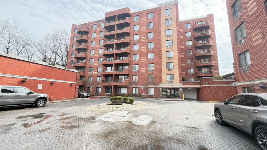 Apartment Northern Blvd  Queens, NY 11354, MLS-RD5612-20