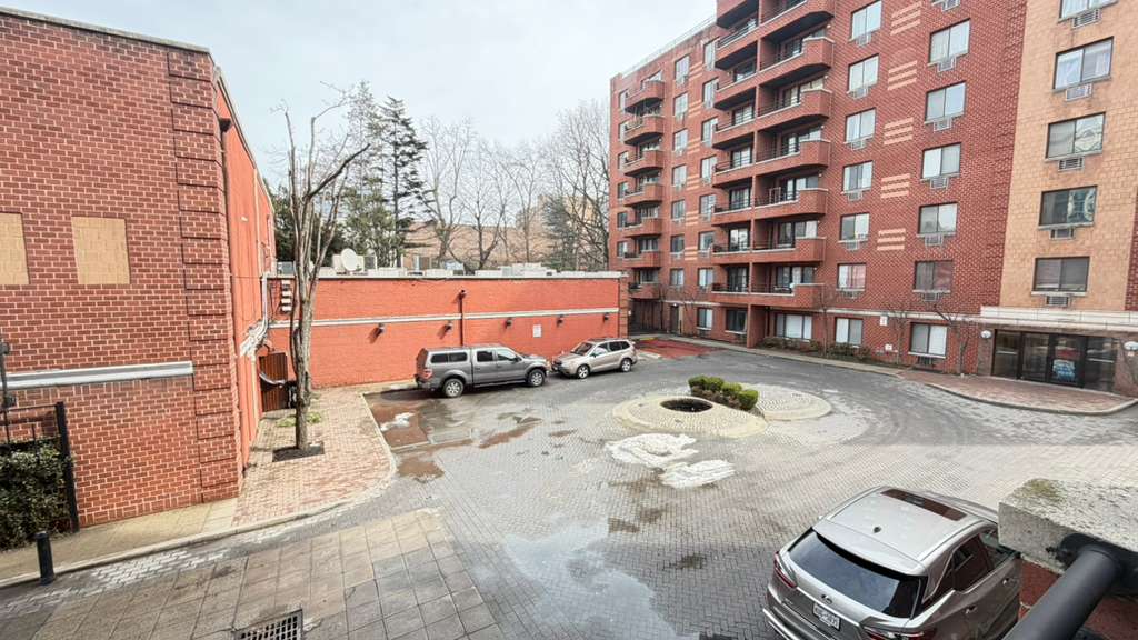 Apartment Northern Blvd  Queens, NY 11354, MLS-RD5613-3