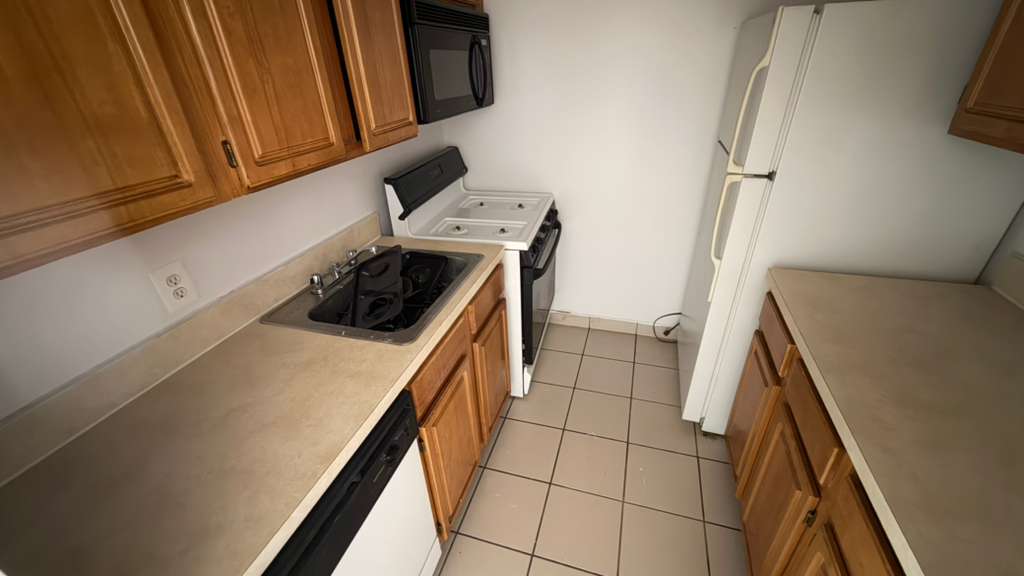 Apartment Northern Blvd  Queens, NY 11354, MLS-RD5613-8