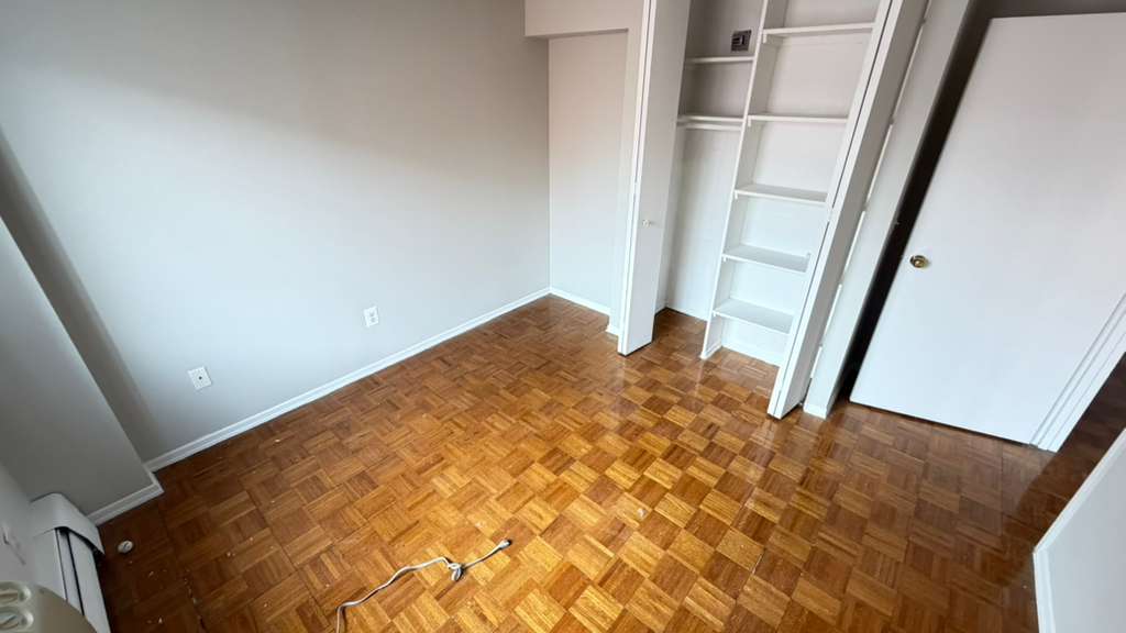 Apartment Northern Blvd  Queens, NY 11354, MLS-RD5613-18