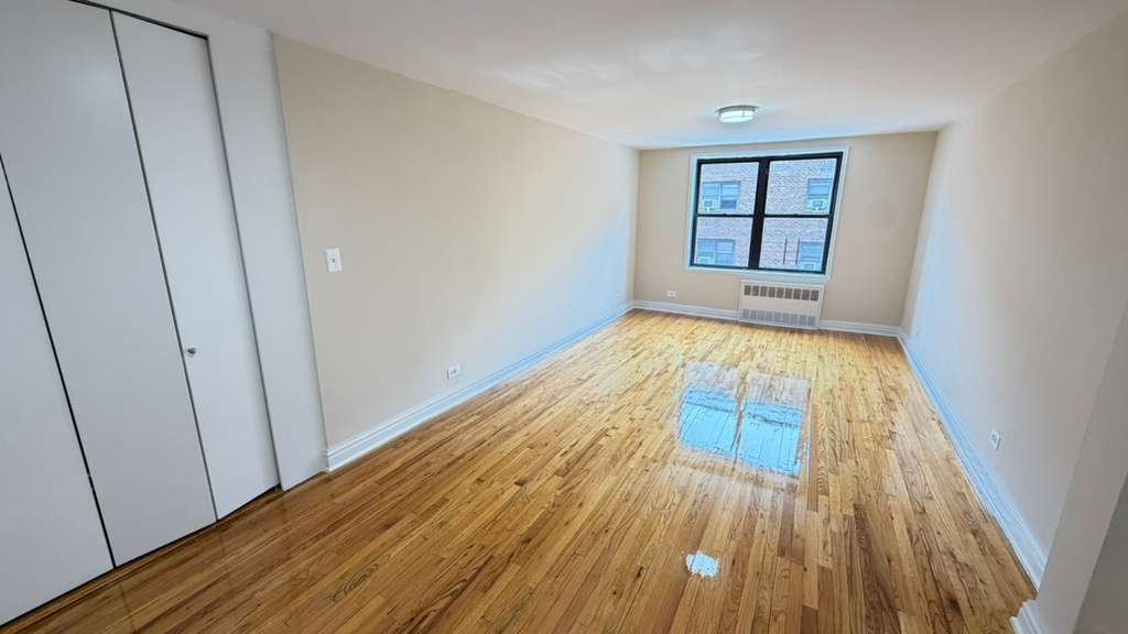 Apartment 67th Avenue Queens, NY 11375, MLS-RD5614-9